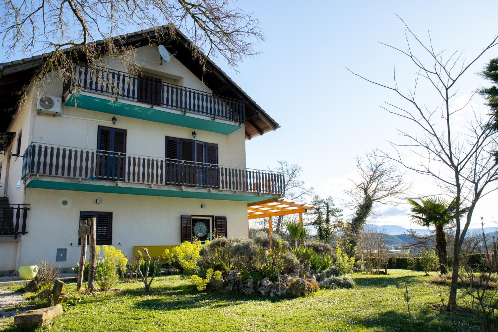 Farm Stay Synergia - Hiden Treasure พาซิน ภายนอก รูปภาพ